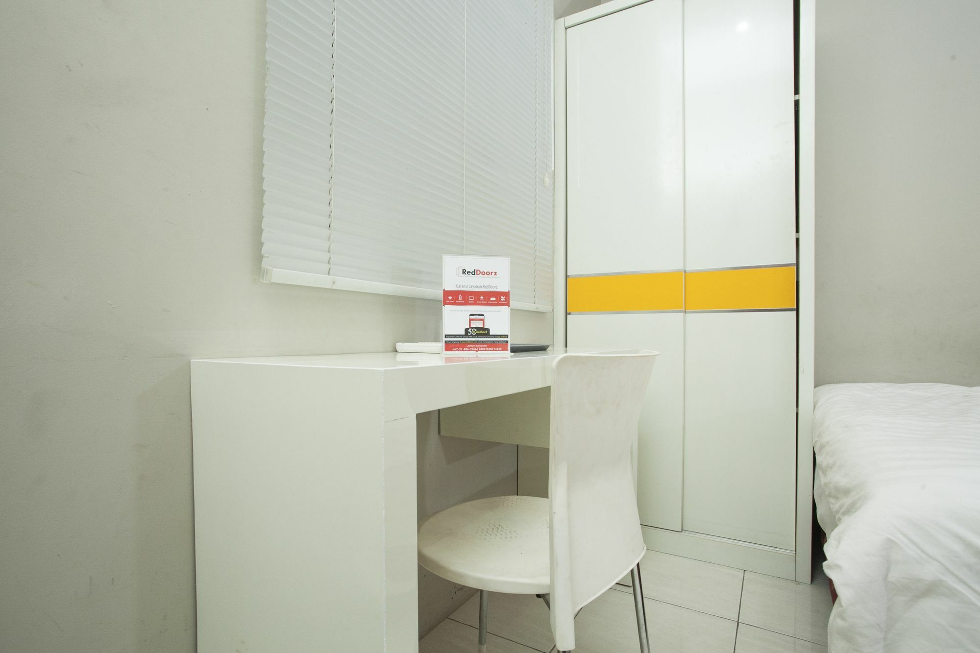 Reddoorz At Siwalankerto Surabaya Hotel Exterior photo