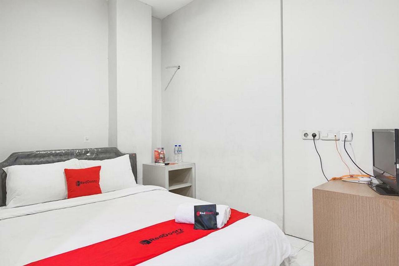 Reddoorz At Siwalankerto Surabaya Hotel Exterior photo